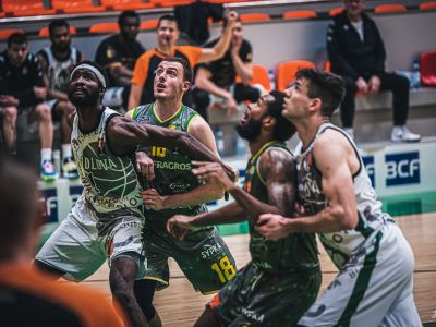 VIDEO: Handlová prehrala prvú štvrtinu o 30 bodov, dôležité triumfy pre Lučenec a Svit