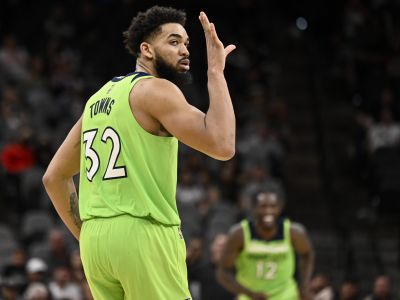 VIDEO: Lakers bez LeBrona s ďalšou prehrou, Phoenix valcuje