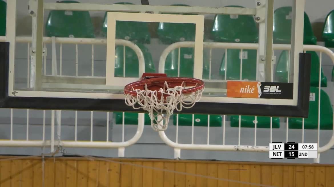 VIDEO: Krajčovičov brat ako slovenský Shaq? V Leviciach sa trhali obruče