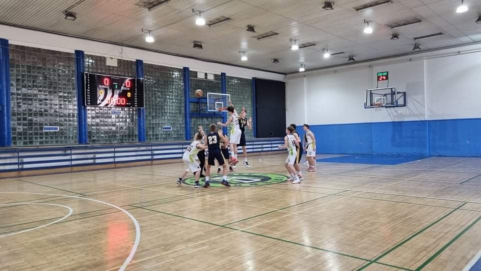 Štarší žiaci Žiaru nad Hronom tento týždeň odohrali až štyri stretnutia
