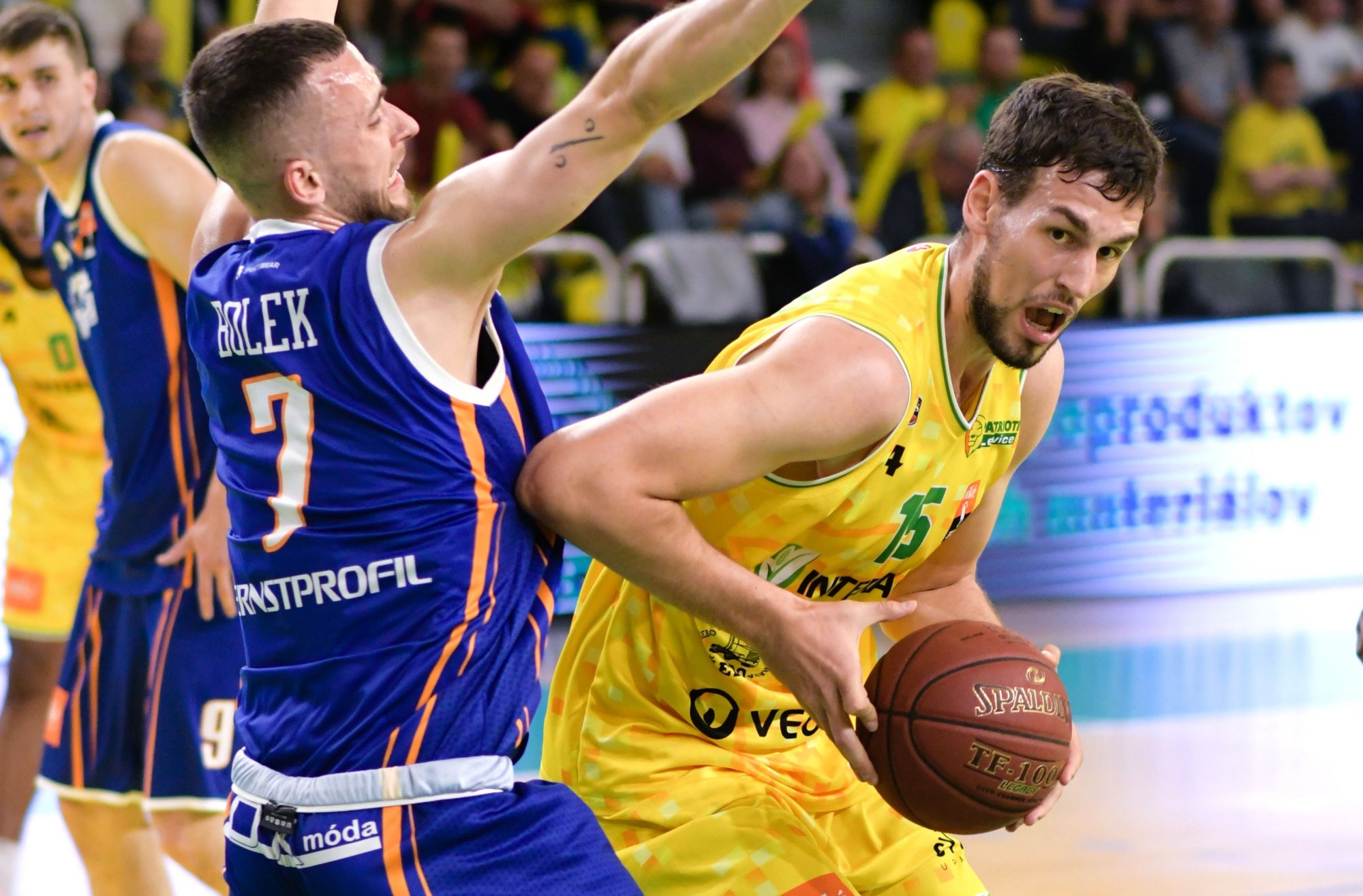 VIDEO: Levice vyhrali v Lučenci a majú majstrovský mečbal