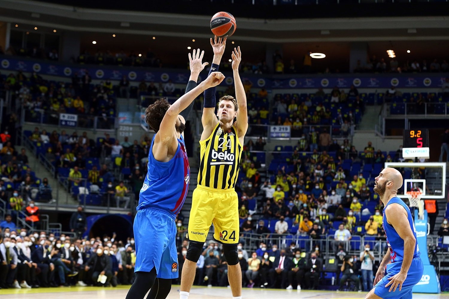Týždeň v európskom basketbale: Turecký boj o titul ovládla česká superstar, zatienila víťazov Euroligy