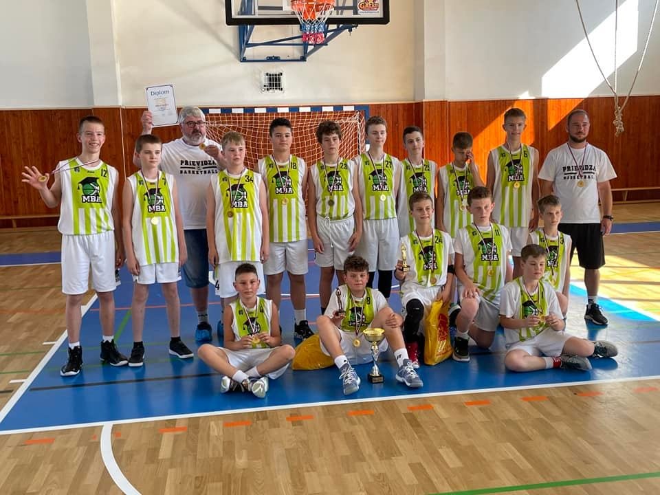 M-SR Starší Minižiaci U12: Titul pre MBA Prievidza, striebro berie bratislavský Inter, bronz domáce Galaxy