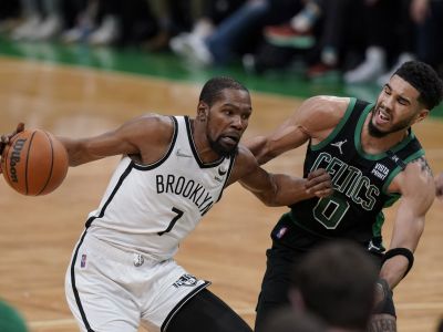 Finalista NBA rieši, či pôjde do výmeny za Kevina Duranta
