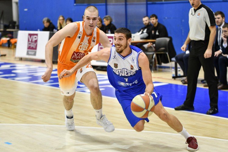Konkurencia pre Krajčoviča? Levice angažovali na rozohrávku reprezentanta Bosny