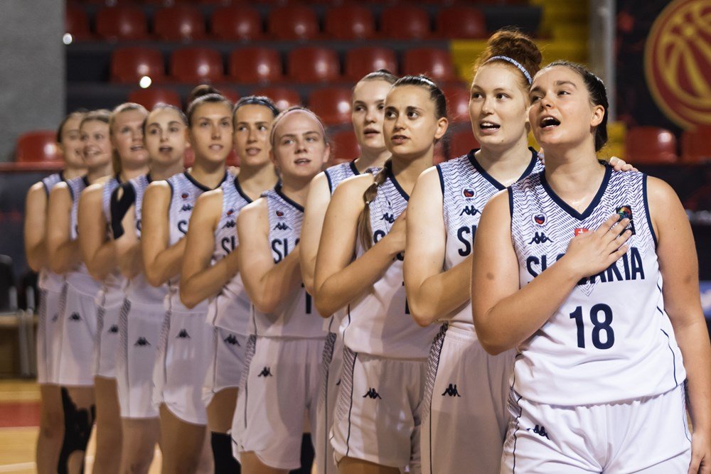 Dvadsiatka oslavuje tretiu výhru na ME, deklasovala Kosovo