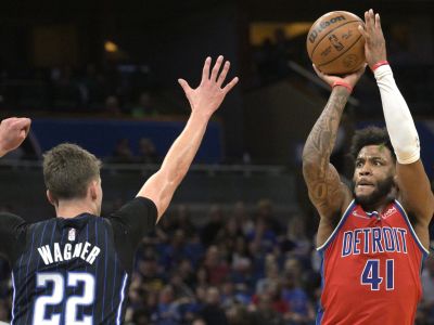 Chce sa dostať medzi hviezdy NBA, preto trénuje v netradičných podmienkach