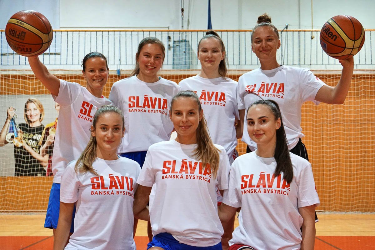 Slávia Banská Bystrica odštartovala prípravu, predstavila nové logo a web