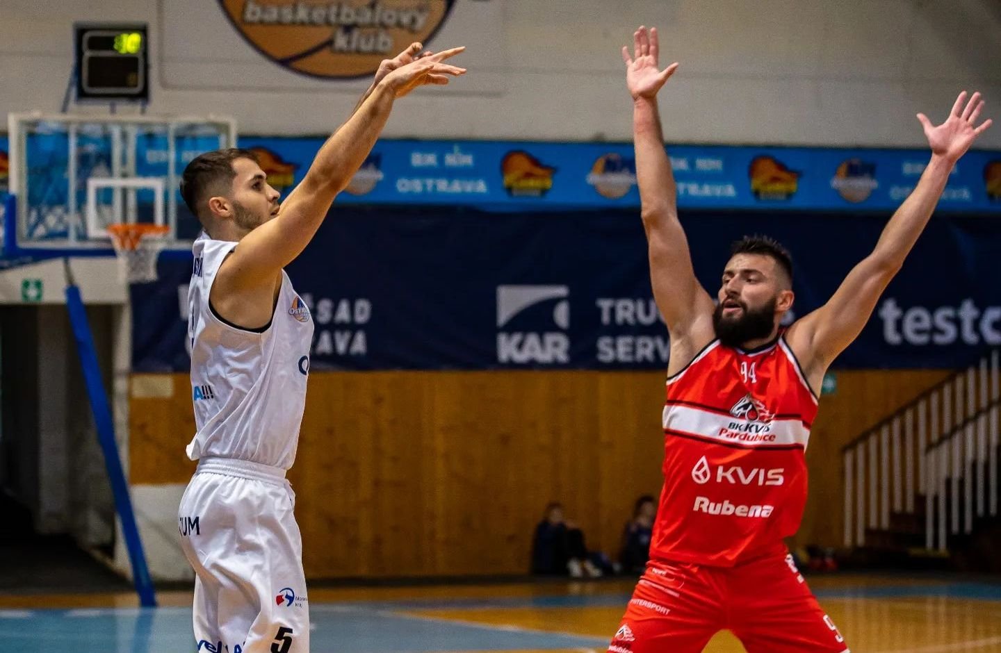 Slováci začali v Česku fantasticky, žiarilo najmä trio Majerčák, Rožánek, Mokráň
