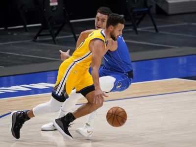 VIDEO: Rozdielni finalisti, Golden State nestačilo ani 50 bodov Curryho, Boston dominuje