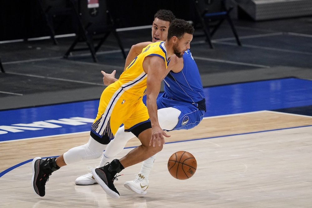 VIDEO: Rozdielni finalisti, Golden State nestačilo ani 50 bodov Curryho, Boston dominuje