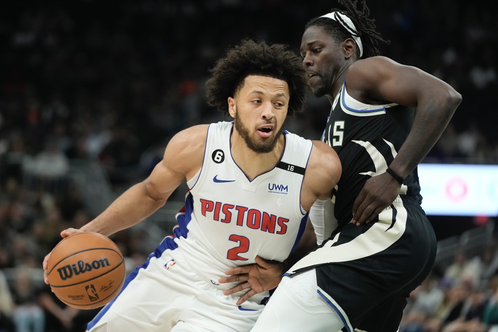 VIDEO: Cunningham mohol skoliť neporazené Milwaukee, úžasný výkon a víťazná strela pre Paula Georga