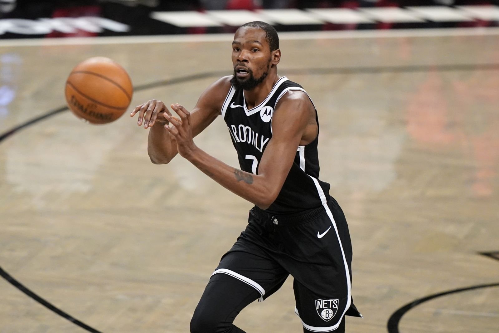 VIDEO: Brooklyn tesne vyhral, ale prišiel o najväčšiu hviezdu