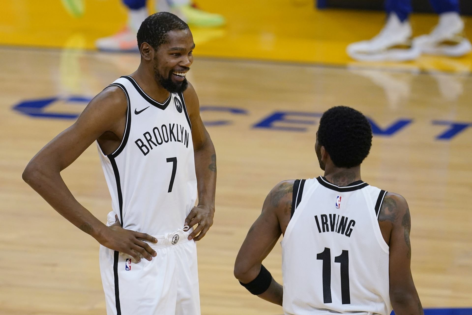 Najsilnejší tím sa ešte najlepšie posilnil, NBA má suverénneho favorita