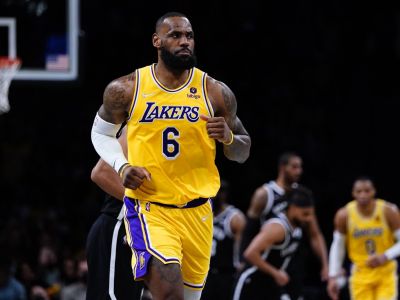 VIDEO: LeBron James nastrieľal 48 bodov, Jayson Tatum dokonca 51