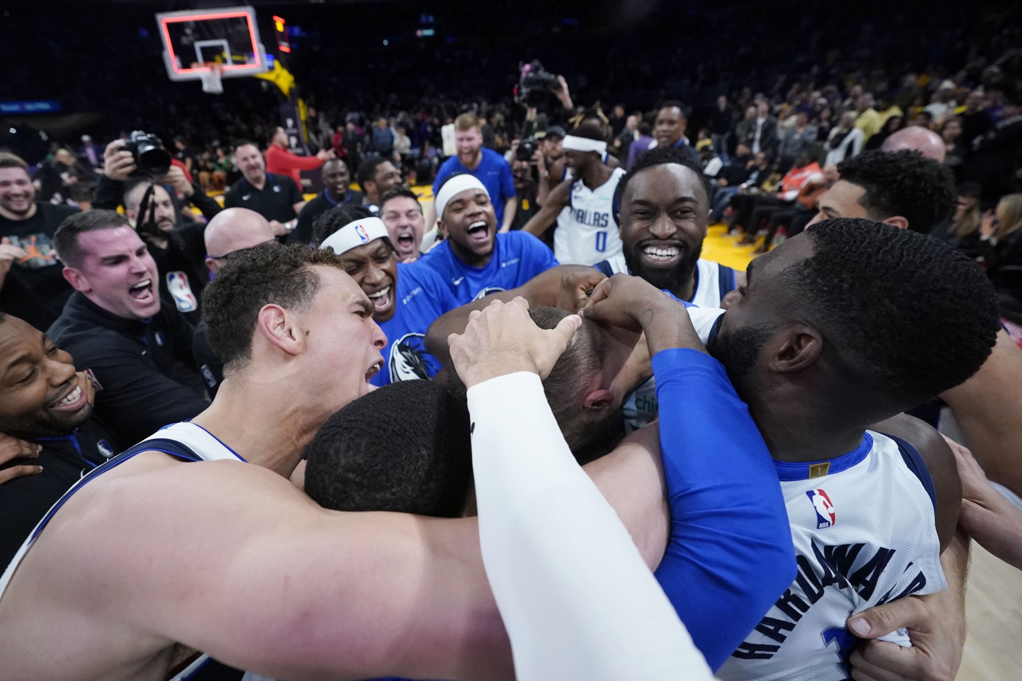 VIDEO: Kleber umlčal Buzzer Beatrom fanúšikov Los Angeles Lakers