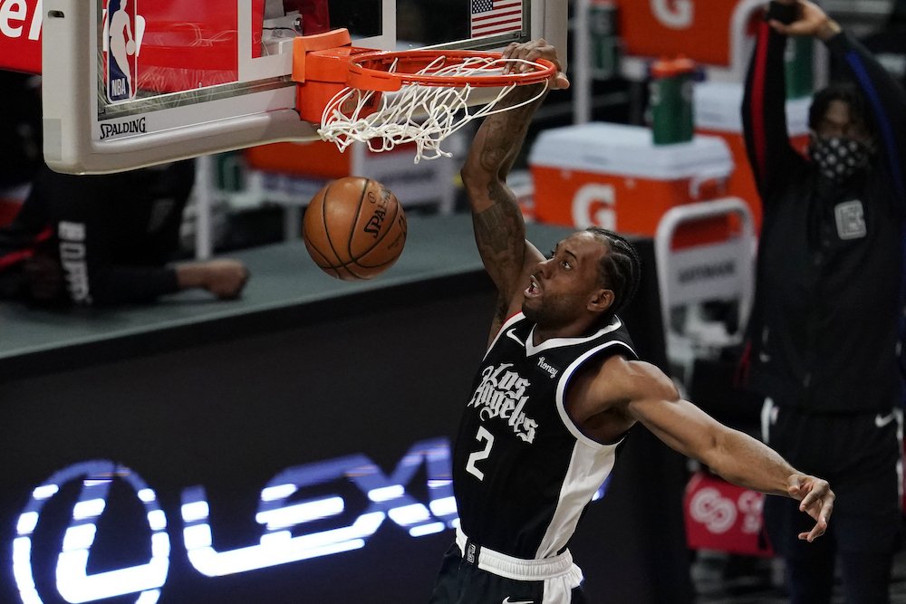 VIDEO: V NBA sa všetko zamotalo, o nasadení do play-off sa rozhodne v posledný deň