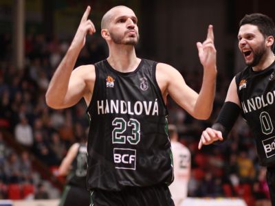 Je hrdý ako hral proti krajanom z NBA, na Slovensku sa stal ligovou legendou