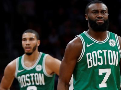 Nikomu sa to v histórrii NBA nepodarilo. Podarí sa to Bostonu Celtics?