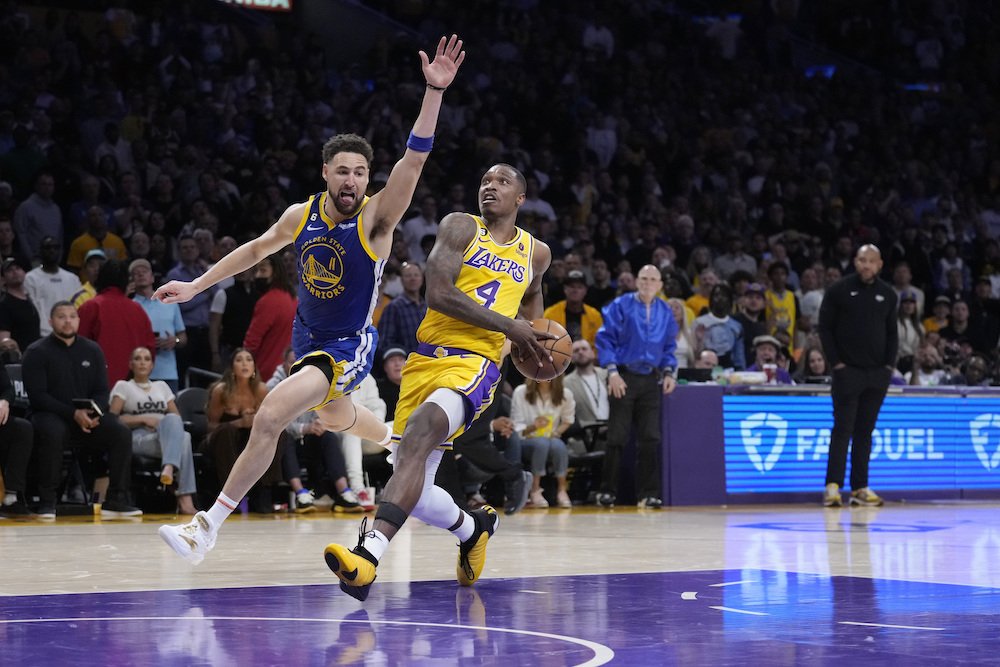 VIDEO/NBA play-off: Lakers potiahol nečakaný hráč a spoločne s Miami majú mečbal na konferenčné finále
