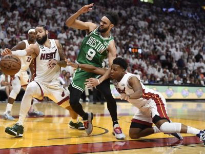 VIDEO/NBA play-off: Derrick White zachránil parádnou reakciou Bostonu sezónu, Celtics vyrovnali s Miami z 0:3 na 3:3