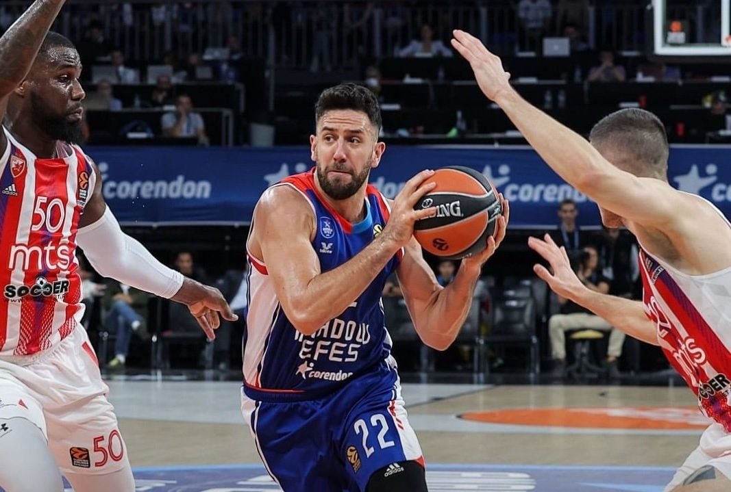 Týždeň v Eurolige: Obhajcovia Anadolu Efes Istanbul horia v záveroch zápasov