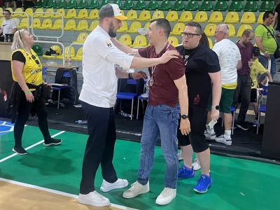 Komentár: Finálová séria bola reklamou na basketbal!