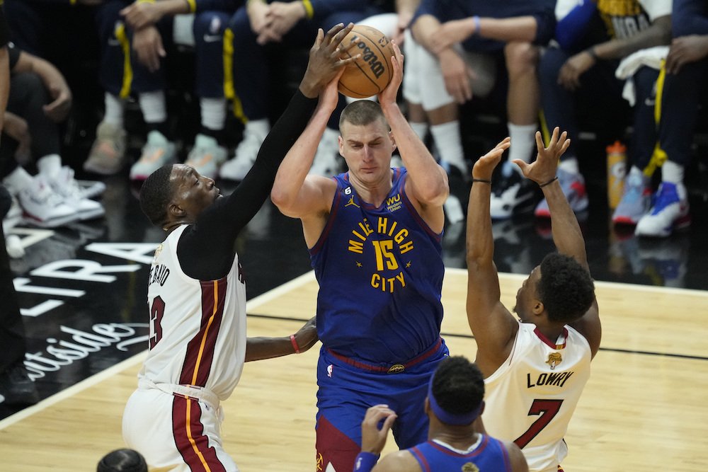VIDEO/NBA finále: Murray s Jokičom predviedli historické výkony a Denver vedie 2:1