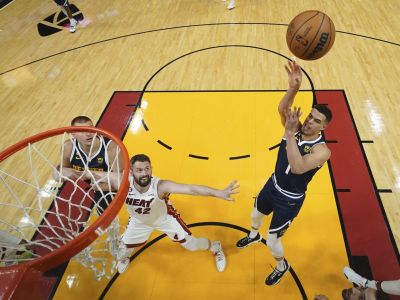 VIDEO/NBA finále: Denver opäť vyhral v Miami a má titulový mečbal