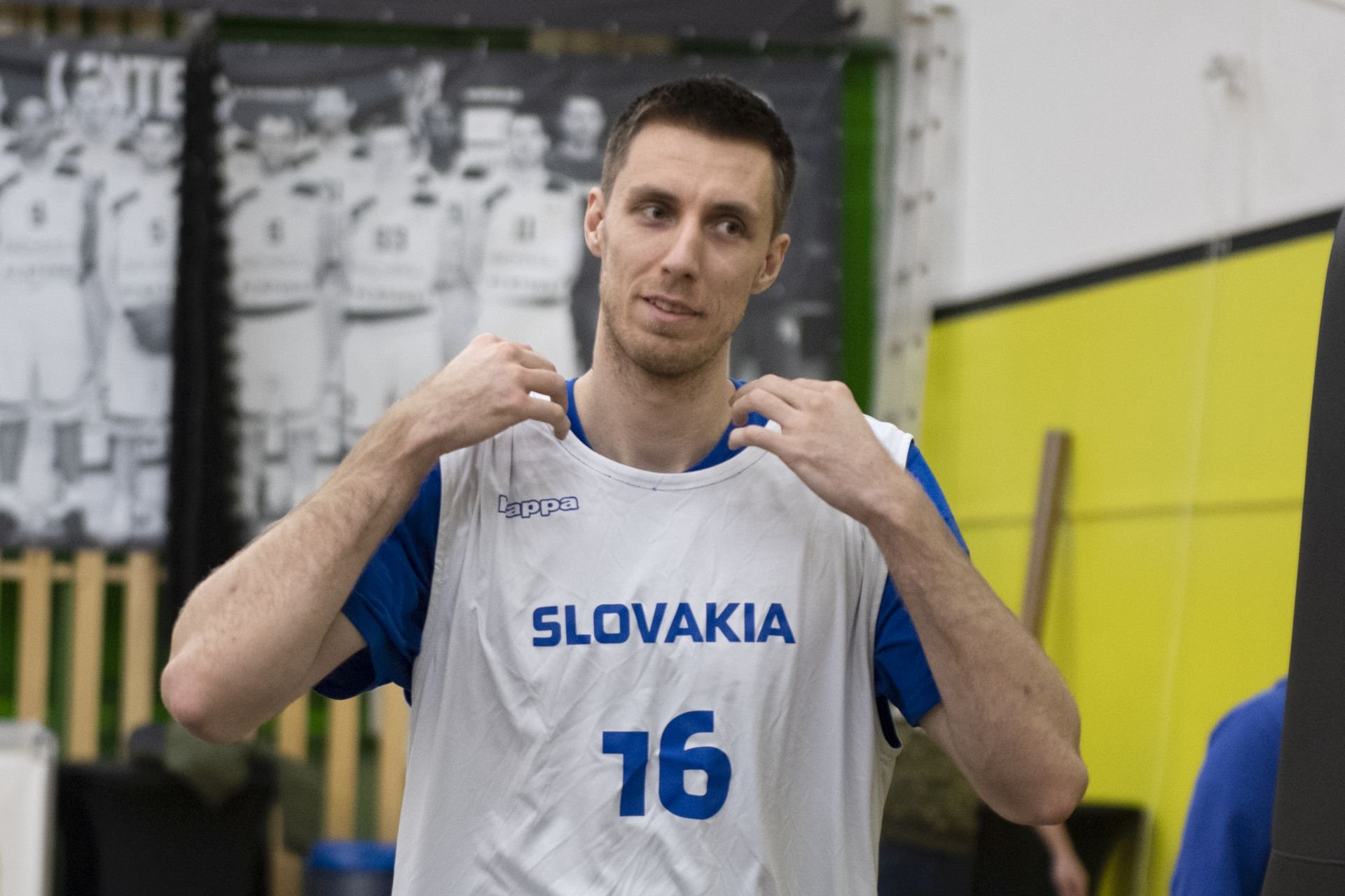 V Srbsku lietalo z publika kadečo. Pohodu z Badalony chcem preniesť do reprezentácie, vraví líder Slovákov Brodziansky