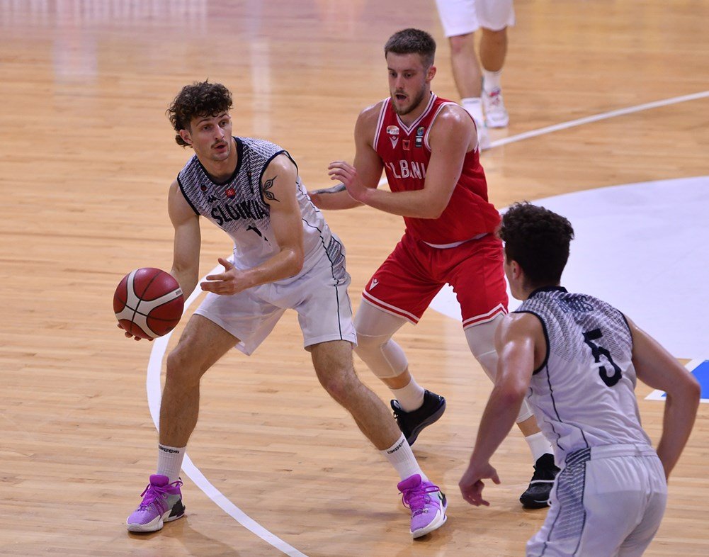 VIDEO: Dvadsiatka otočila z mínus 17 a má prvý triumf na ME