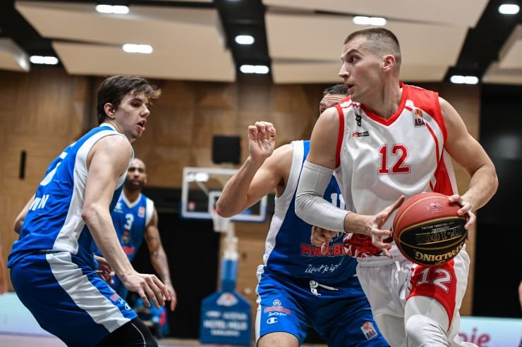 Skúsenosti a líderské schopnosti by mal priniesť chorvátsky „power forward“