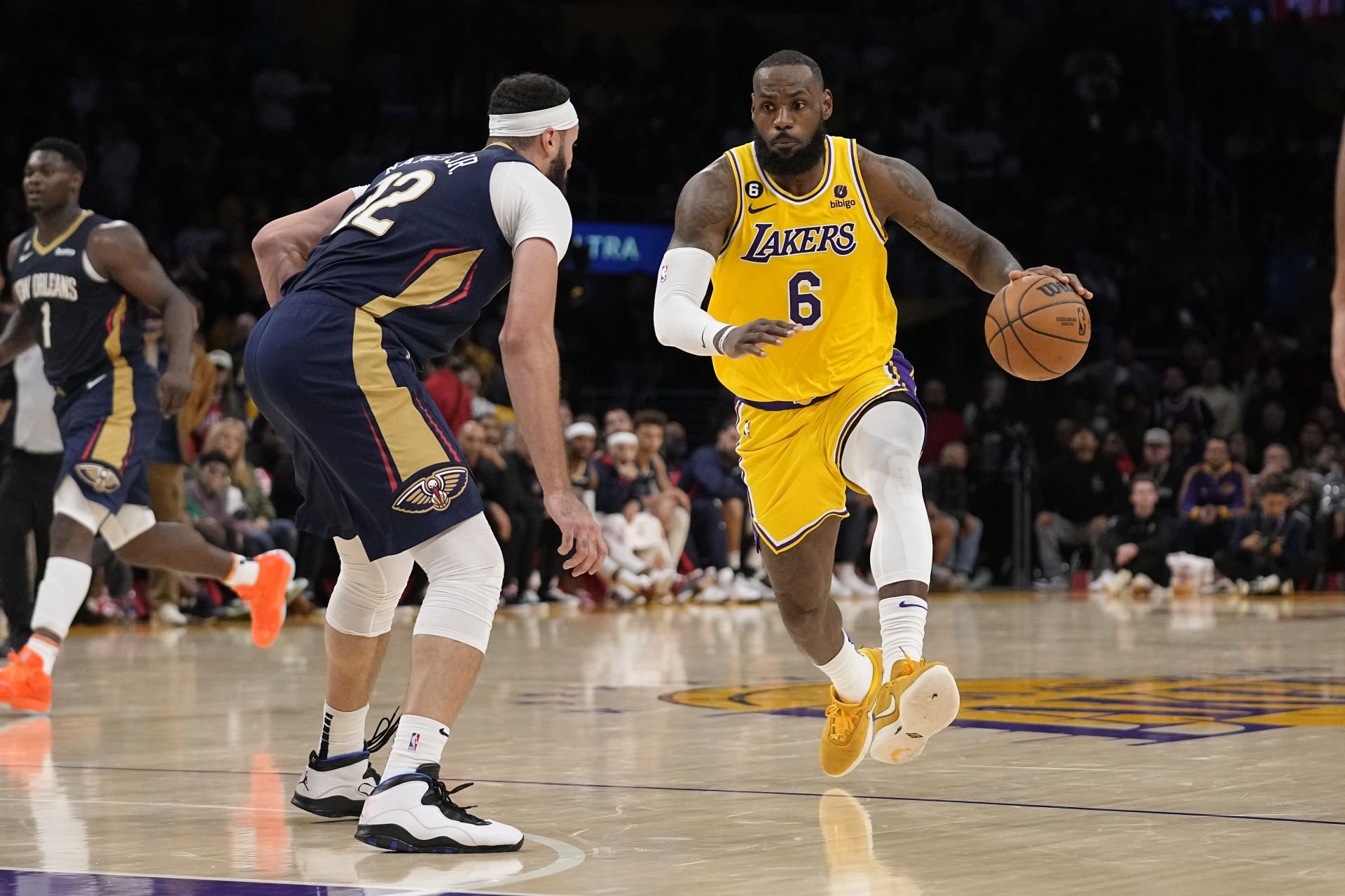 Stále sa nás tímy boja, hovorí LeBron James. Lakers pritom vyhral len dva z deviatich zápasov
