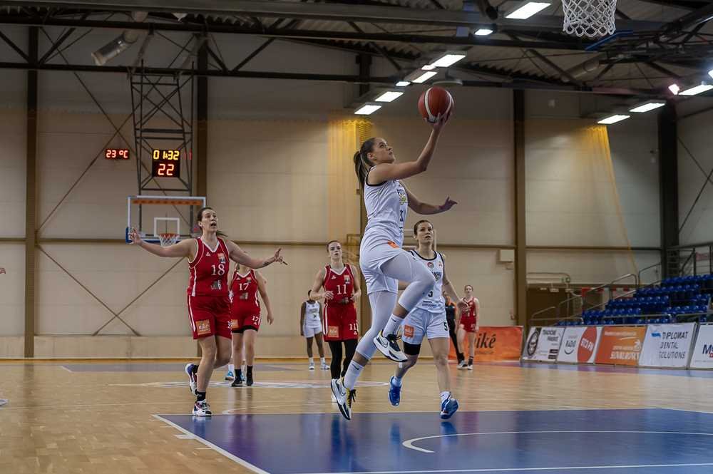 FOTO: Piešťany a Ružomberok s jasnými výhrami, Young Angels triumfovali v Trenčíne