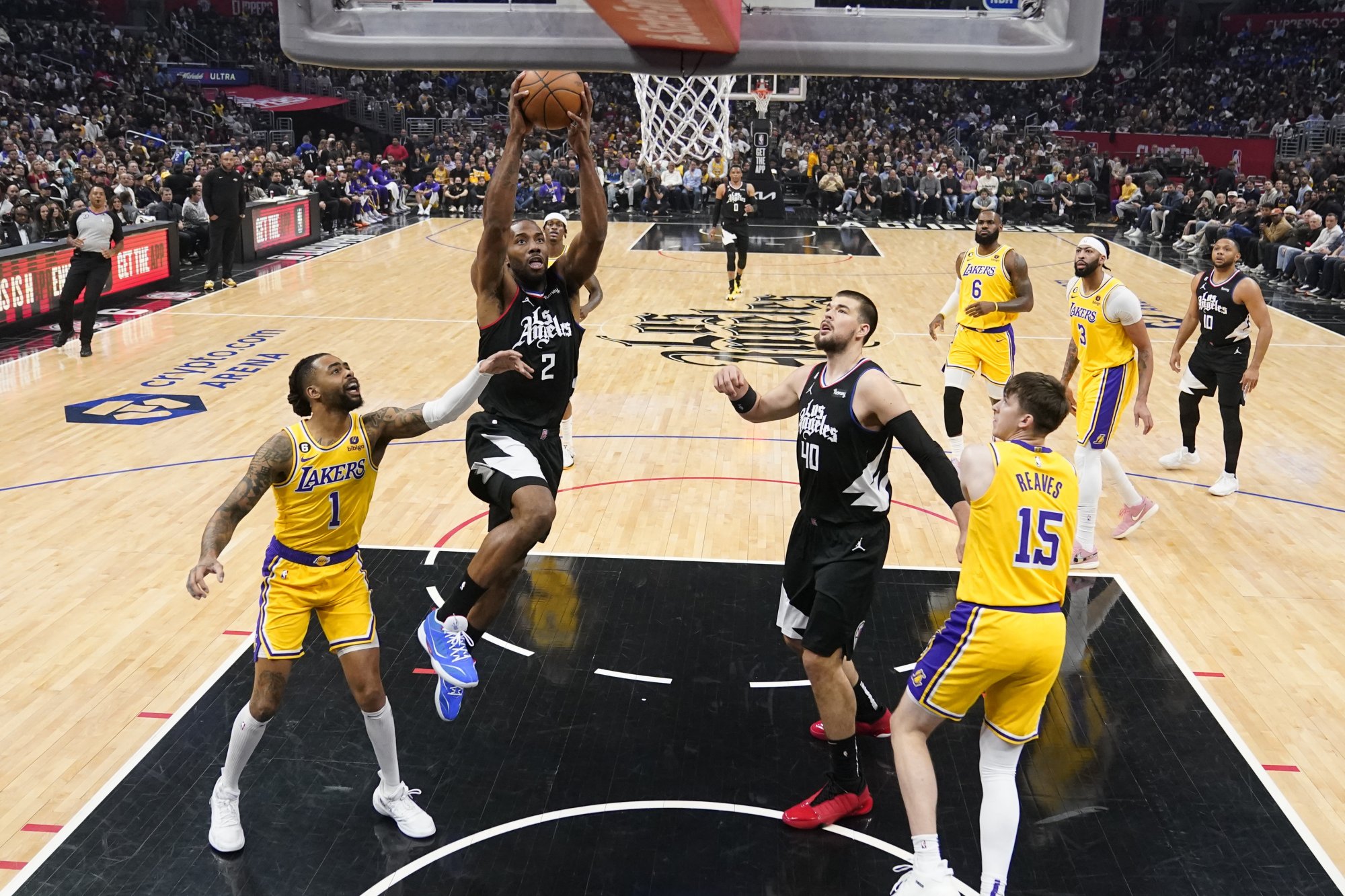 Dvojnásobný MVP finále Leonard predĺžil zmluvu s Clippers