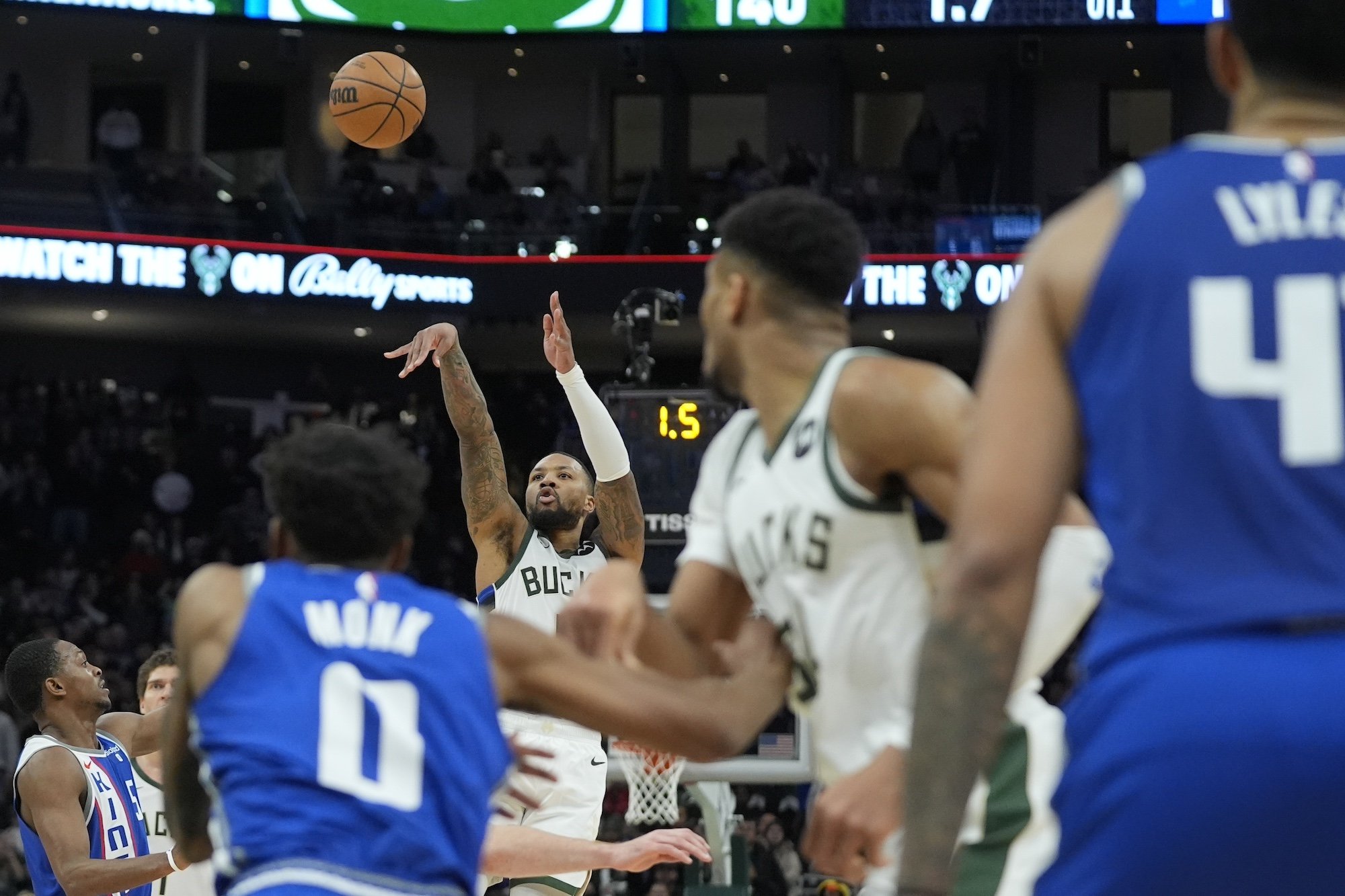 VIDEO: Lillard rozhodol Buzzer Beatrom 285 bodovú prestrelku