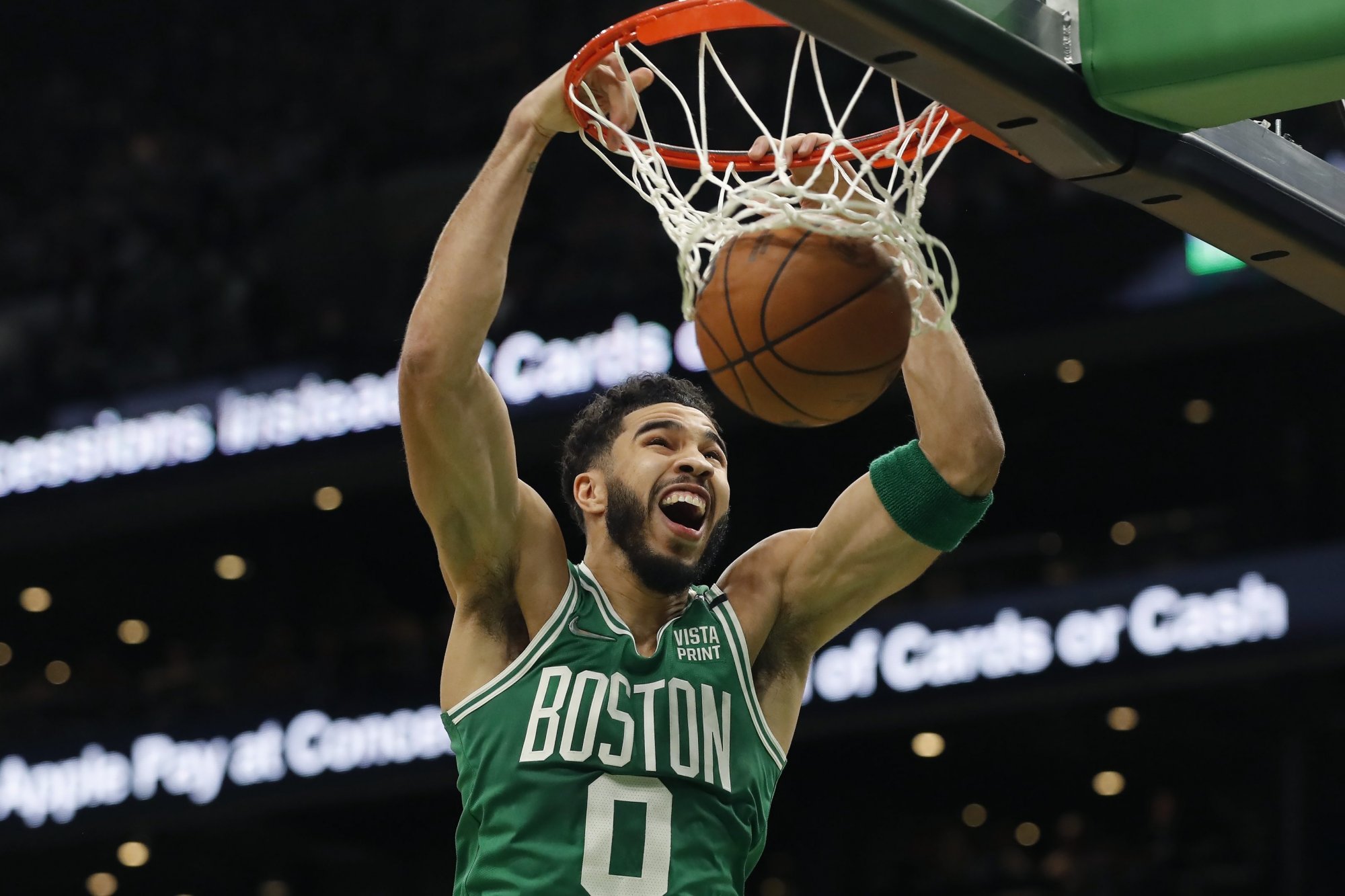 VIDEO: Boston naďalej dominuje, Indiane nestačilo 43 bodov Haliburtona