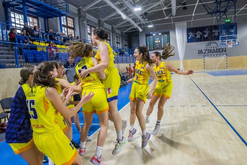 FOTO/VIDEO: Young Angels zvíťazili nad ružomberským MBK, CBK berie 6. priečku