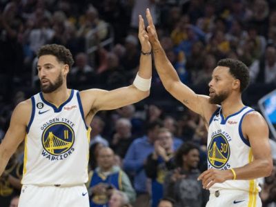 VIDEO: Splash brothers sa pripomenuli pri dôležitej výhre Golden State