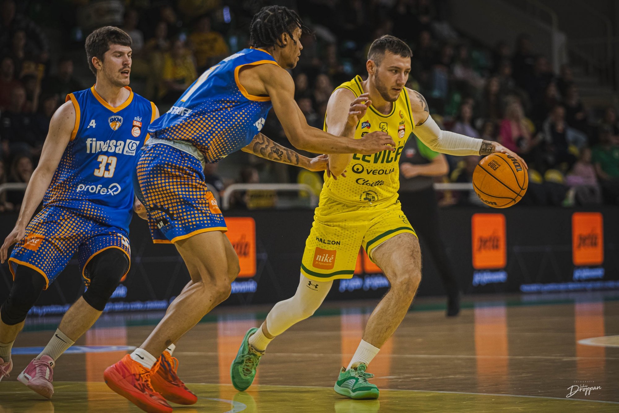 Prievidza na druhom mieste, Handlová mimo top štvorky. Pozrite si štvrťfinálové dvojice play-off