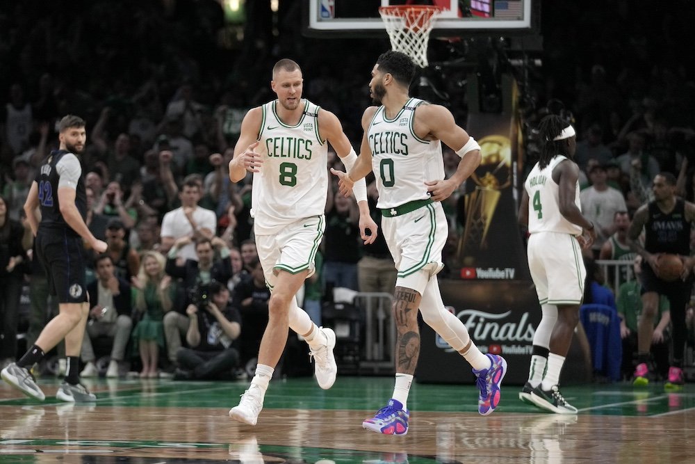 VIDEO/NBA finále: Boston vybavil úvod až príliš jednoducho, už po polčase viedol o 21 bodov