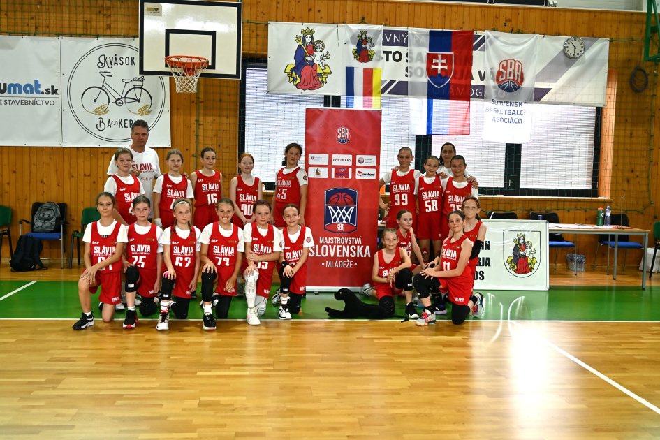 VIDEO/M-SR Mladšie minižiačky U11: Bystrická Slávia nezaváhala a má titul