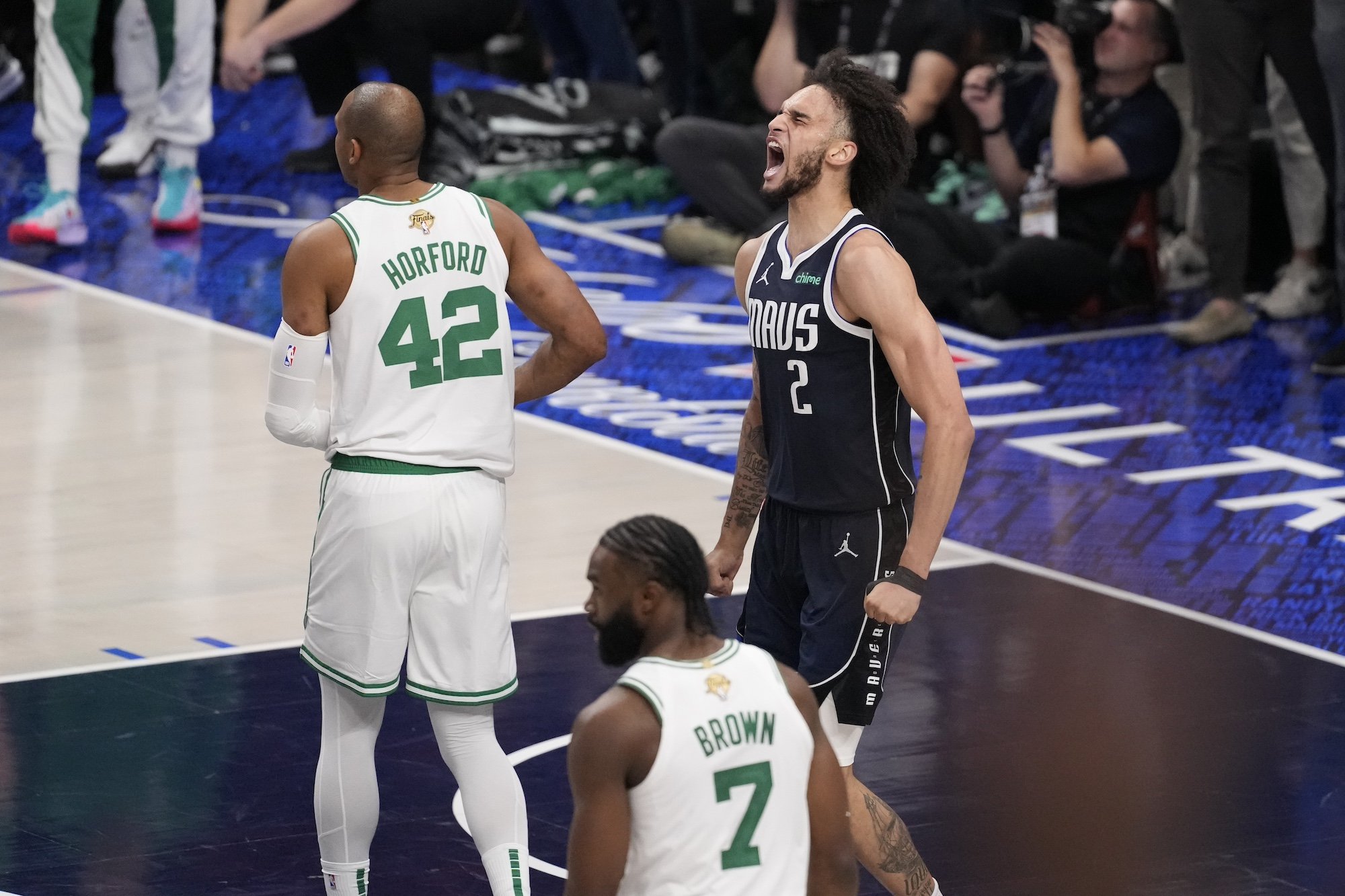 Zomrela mu mama, nezlomil sa a vdýchol život Dallasu vo finále NBA