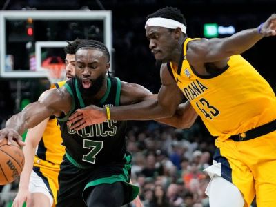 Vyhral MVP finále NBA, má geniálnu hlavu, aj tak v tíme USA uprednostnili troch jeho spoluhráčov