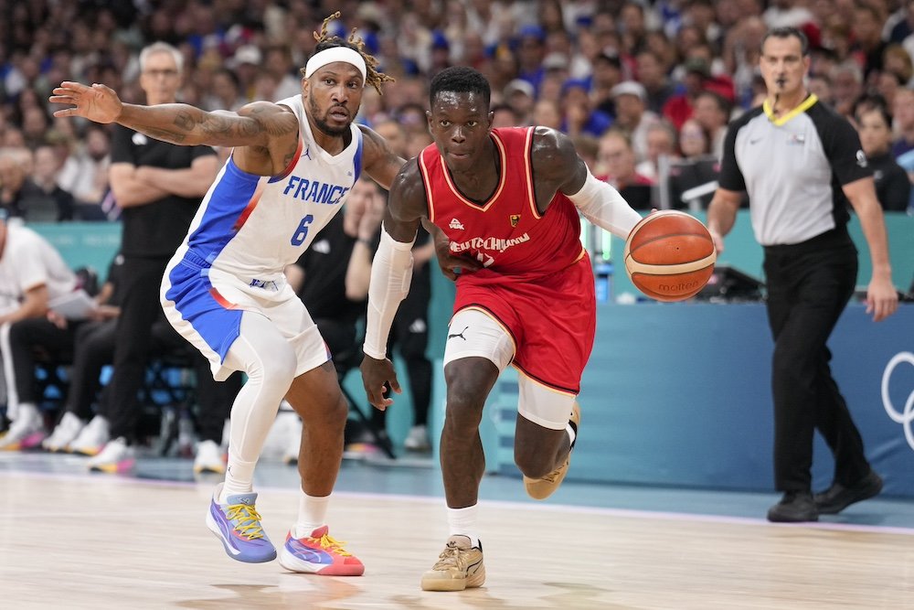 Bavil ho viac skateboard ako basketbal. V NBA je priemerný, v reprezentácii vyzerá ako top hráč sveta