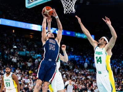 VIDEO/OH’24: USA ako nôž maslom, Yabusele a Cordinier potiahli Francúzov, Srbi po predĺžení a Nemci postupujú tiež