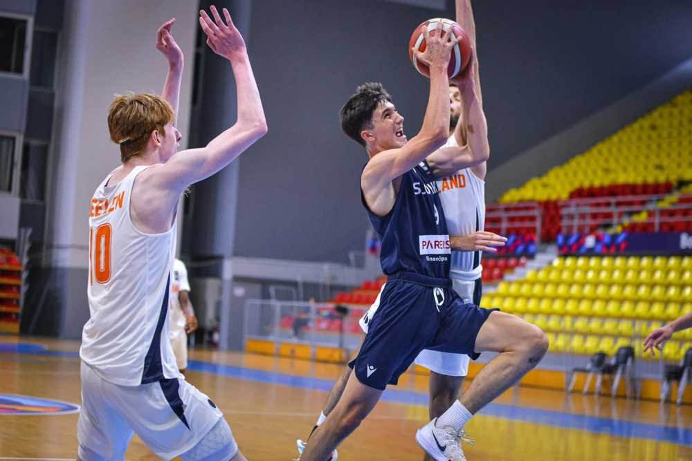 FOTO/VIDEO: Slovenskí mladíci si po výhre nad Holanďanmi zahrajú o piate miesto proti Čiernohorcom