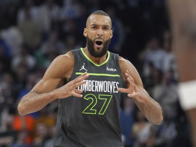 Shaq ho nazval najhorším basketbalistom histórie NBA, pritom pravidelne vyhráva ceny
