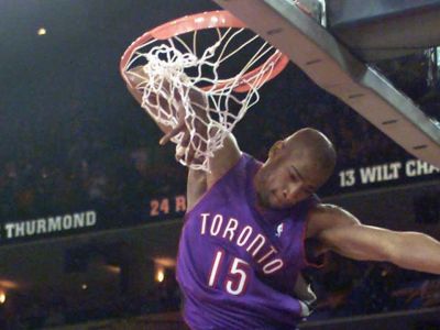 Naučil Kanaďanov milovať basketbal, nenávideli ho, ale teraz mu Toronto vyvesí dres