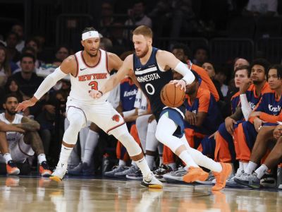 Dráma v New Yorku. Niekdajší líder vykrikoval po tréneroch a s jedným z nich mal potýčku